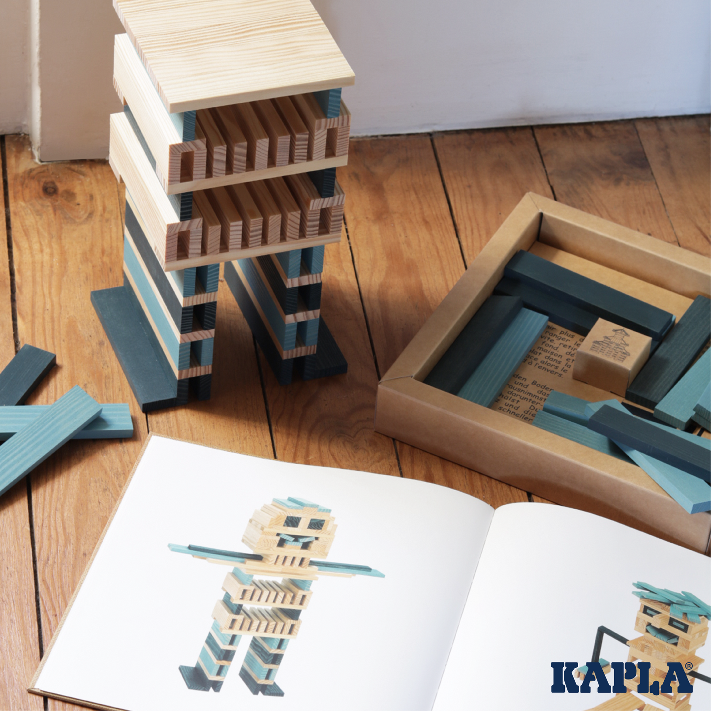 KAPLA Book and Colours Set: dark blue + light blue